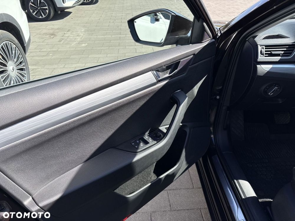 Skoda Superb 2.0 TDI SCR Ambition DSG - 10