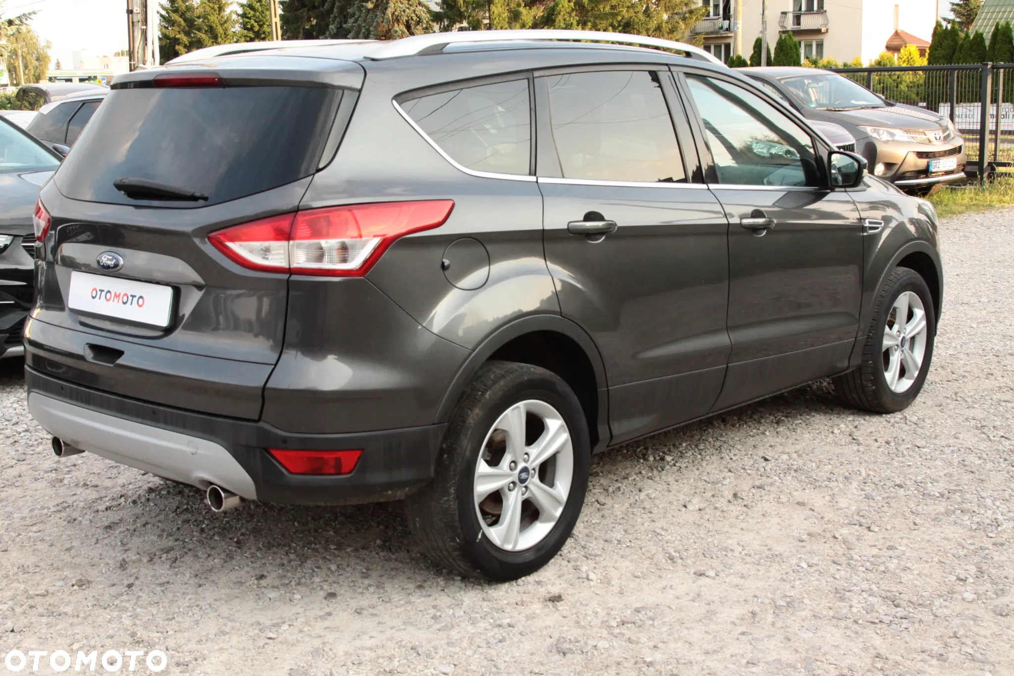 Ford Kuga 2.0 TDCi 2x4 Titanium - 12