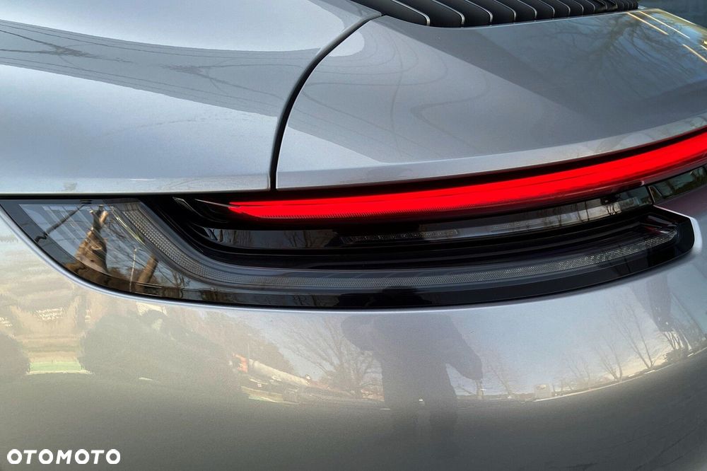 Porsche 911 Carrera - 13