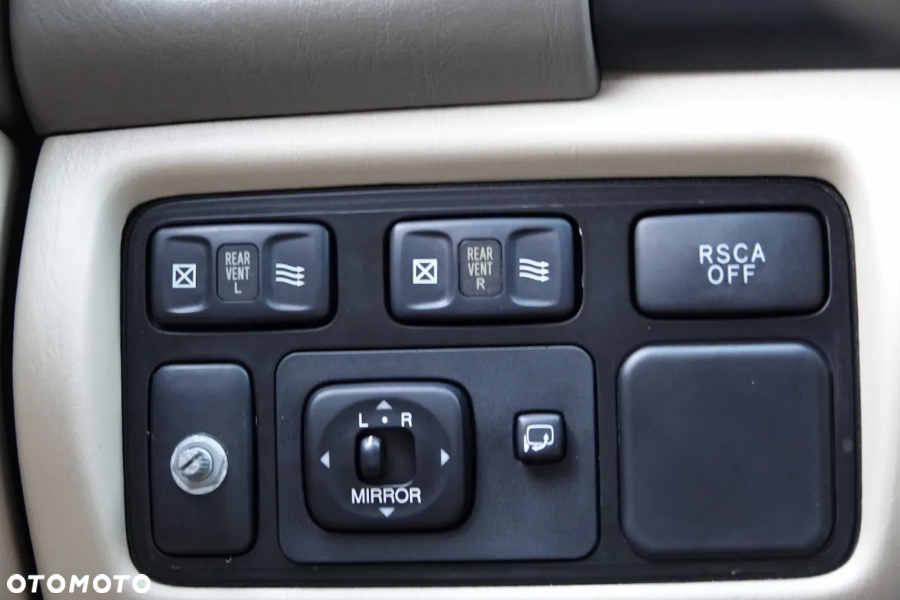 Lexus LX 470 - 22