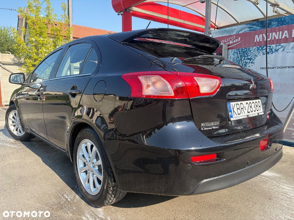Mitsubishi Lancer 1.6 Invite - 6