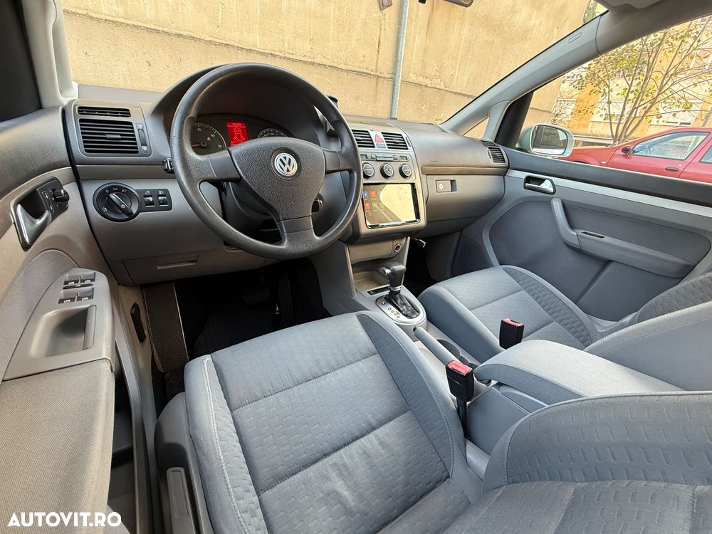 Volkswagen Touran 1.9 TDI DPF Conceptline DSG - 7