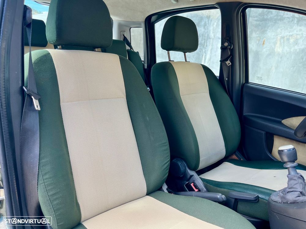 Fiat Panda 1.3 16V M-jet 4x4 Cross - 26