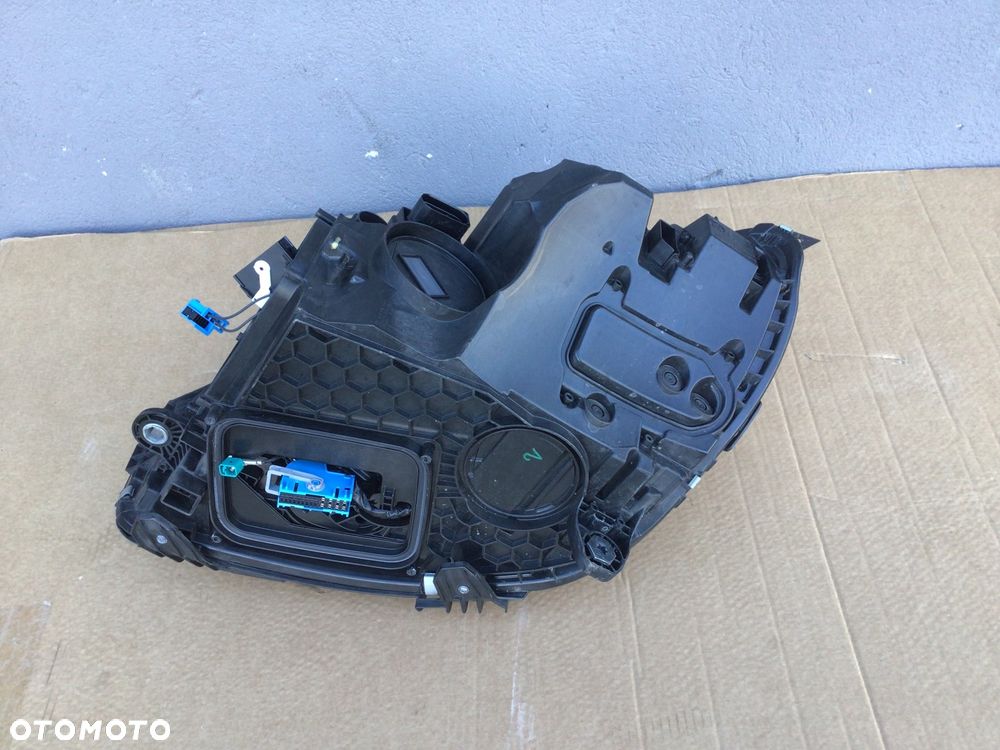 Lampa przednia prawa Mercedes C-klasa 206 Digital Light - 6