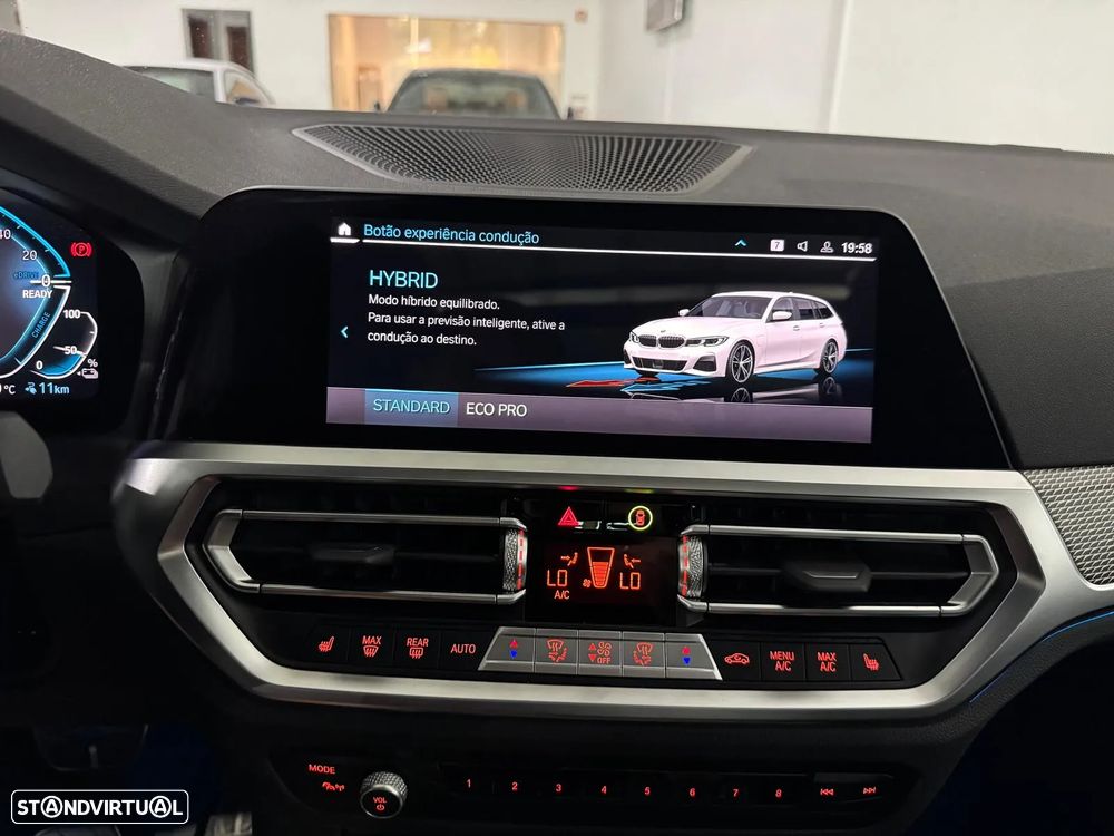 BMW 330 e Touring Pack M Auto - 34