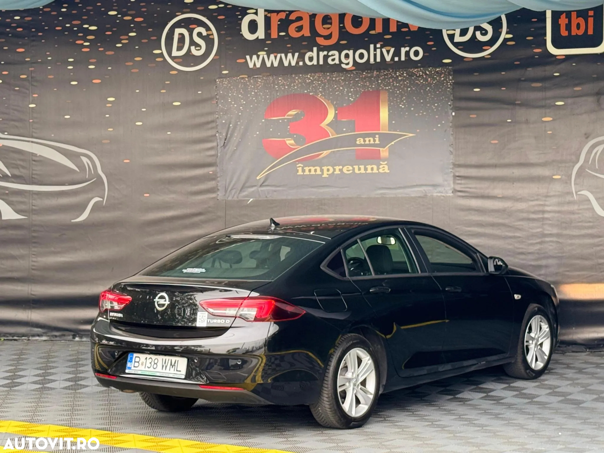 Opel Insignia - 12