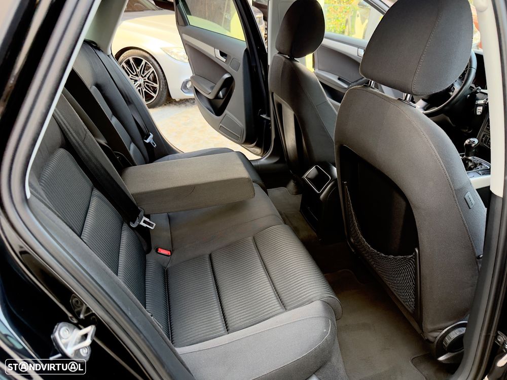 Audi A4 2.0 TDI S-line - 49