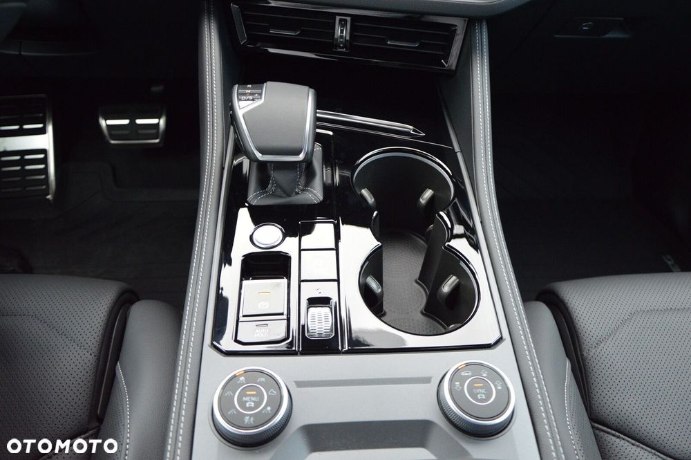 Volkswagen Touareg - 20