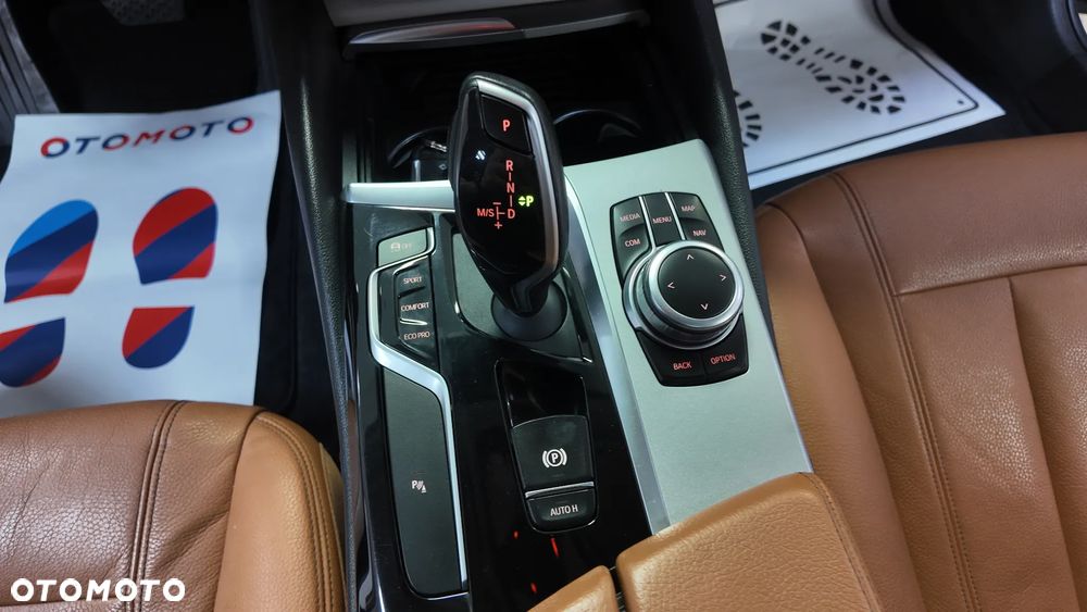 BMW Seria 5 520d Luxury Line sport - 28