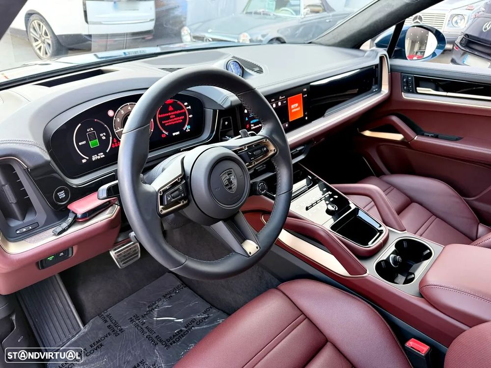 Porsche Cayenne Turbo E-Hybrid - 27