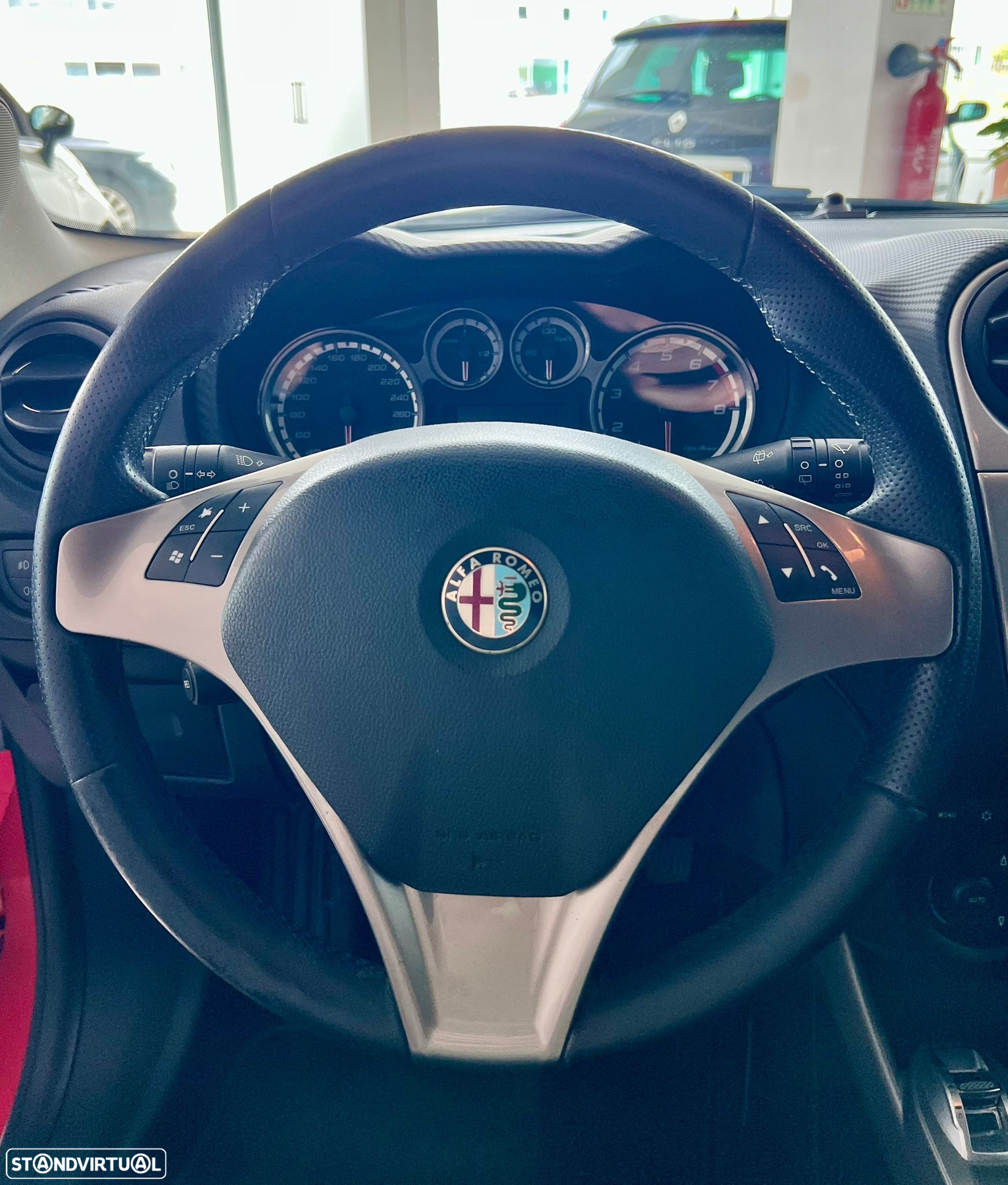 Alfa Romeo MiTo 1.4 T Distinctive - 10