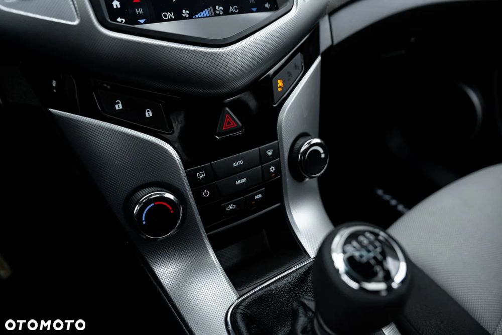 Chevrolet Cruze 1.8 LTZ - 30