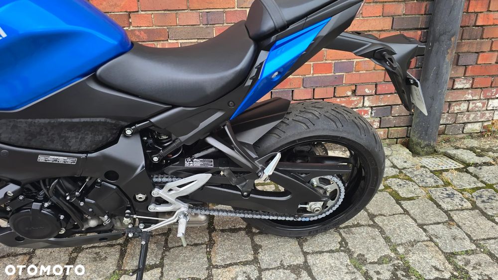 Suzuki GSX - 8