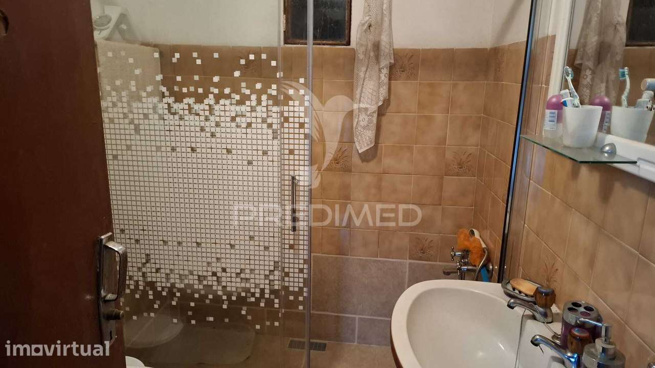 Moradia T1 pronta a Habitar com Terreno, Santos, Santarém. - Grande imagem: 4/29
