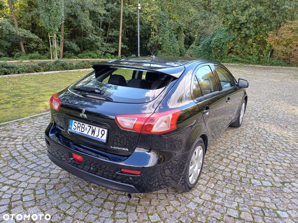 Mitsubishi Lancer - 16