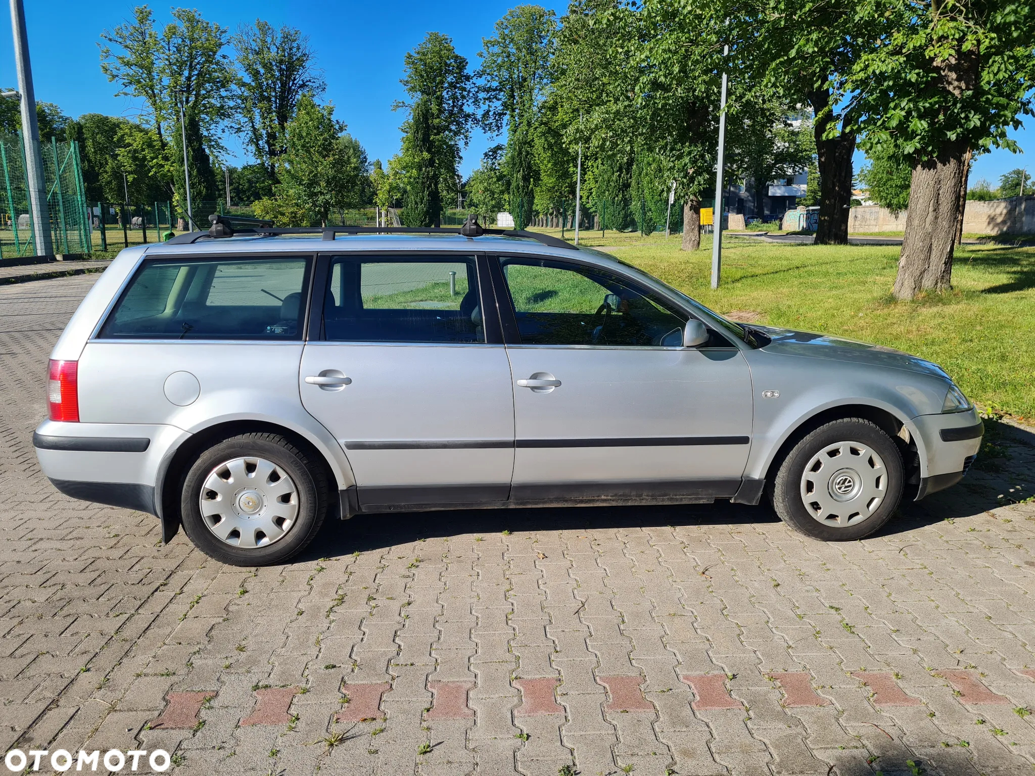 Volkswagen Passat 1.9 TDI Comfortline - 7