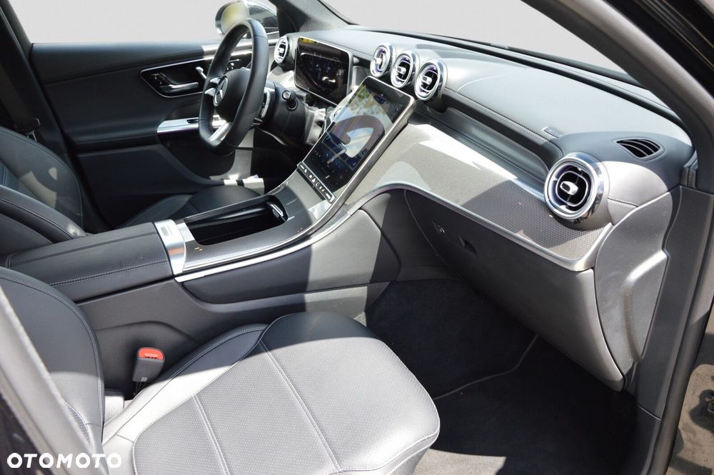 Mercedes-Benz GLC - 27