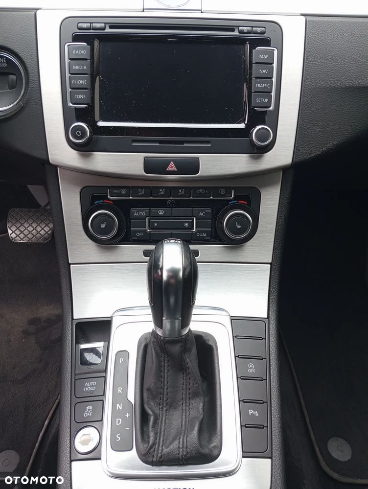 Volkswagen Passat Variant 2.0 TDI 4Mot Highline DSG - 17