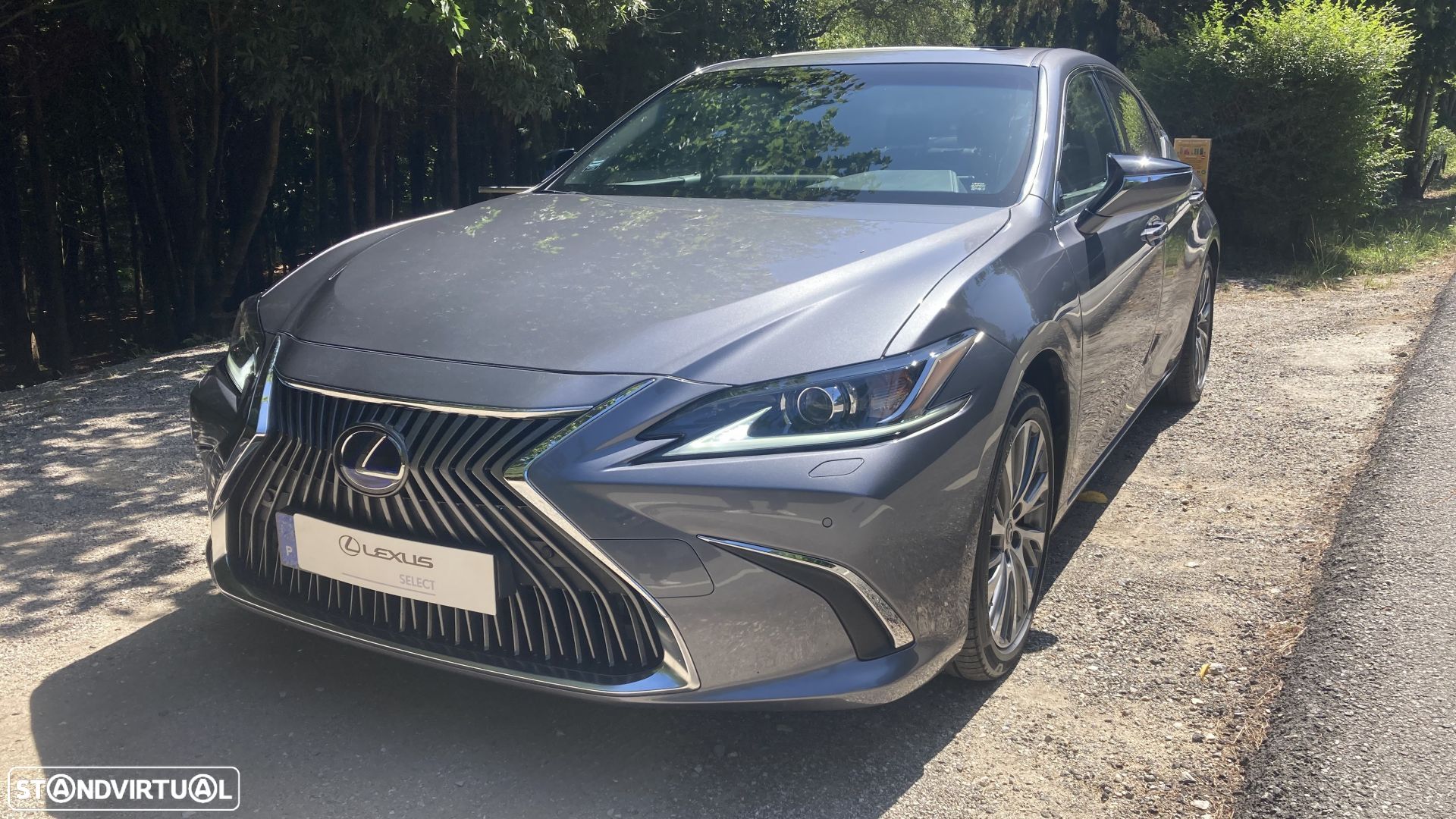 Lexus ES 300h Special Edition - 1