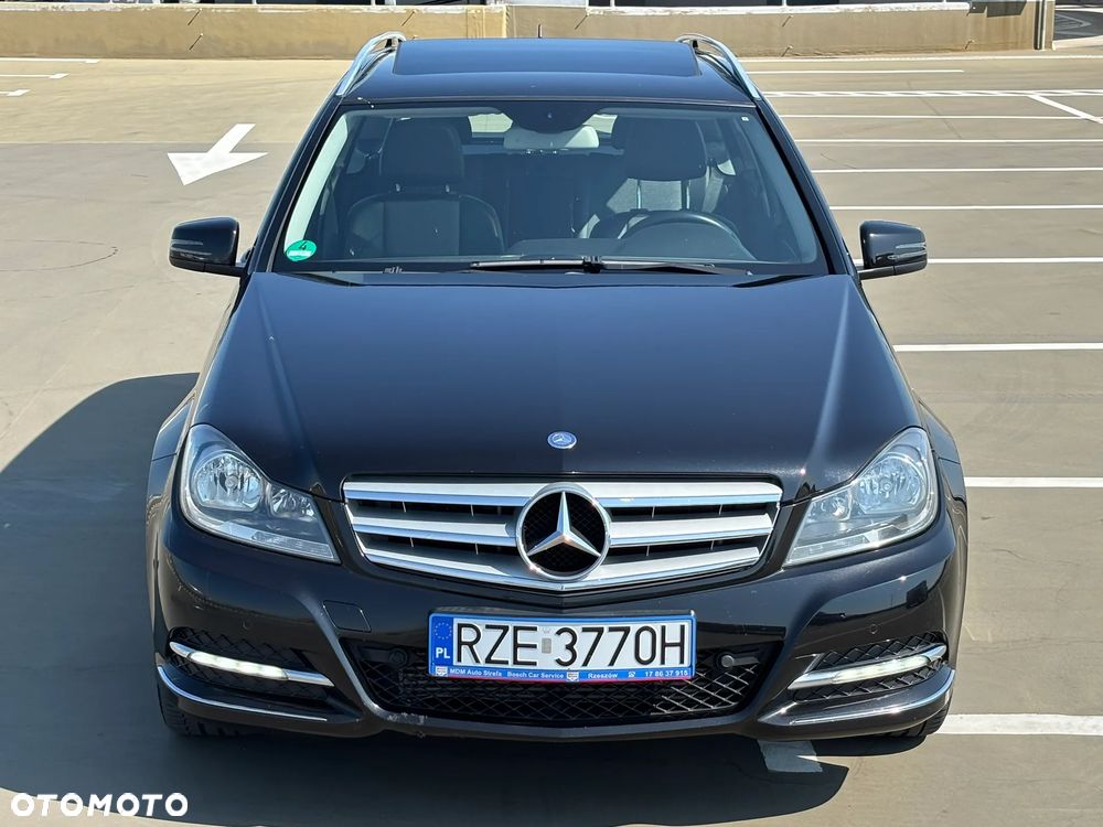 Mercedes-Benz Klasa C 180 BlueEFFICIENCY 7G-TRONIC Avantgarde - 4