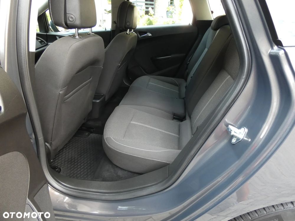 Opel Astra - 23