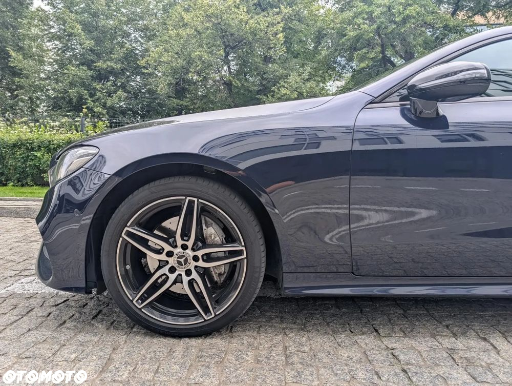 Mercedes-Benz Klasa E 220 d Coupe 4-Matic 9G-TRONIC - 10