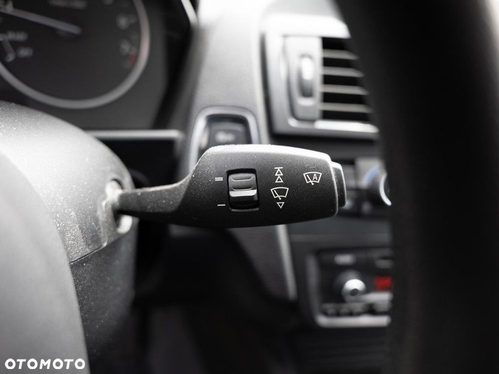 BMW Seria 1 116i - 23