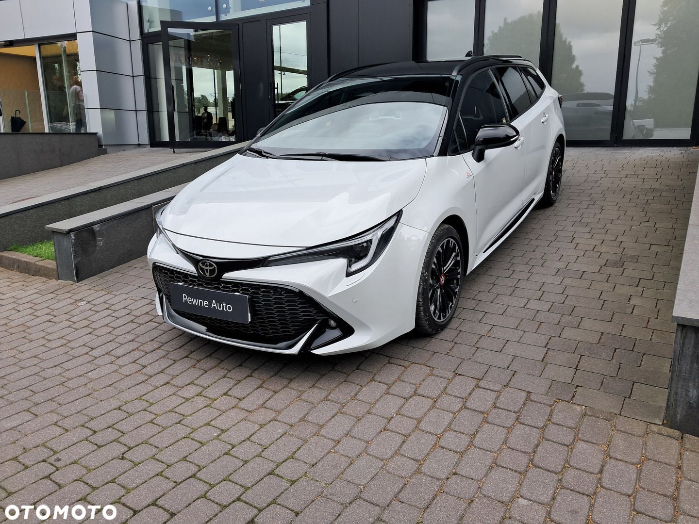 Toyota Corolla 1.8 Hybrid GR Sport - 1