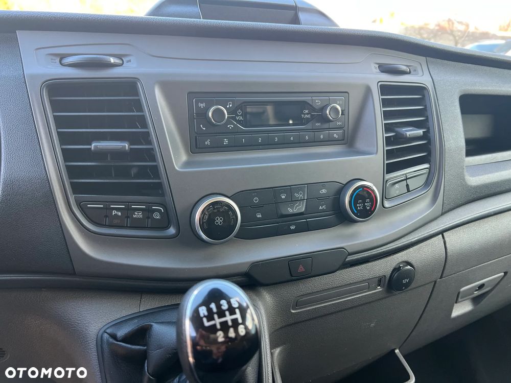 Ford Transit - 15
