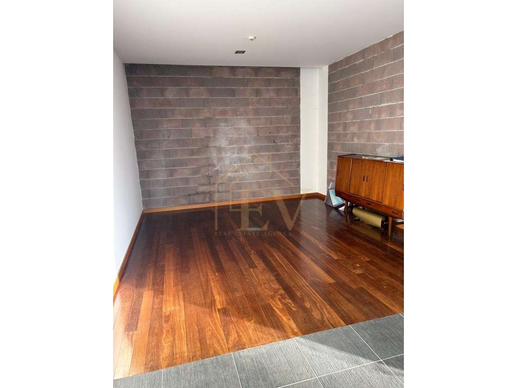 OPORTUNIDADE DE INVESTIMENTO | LOJA COM POTENCIAL PARA HABITAÇÃO - Grande imagem: 3/8