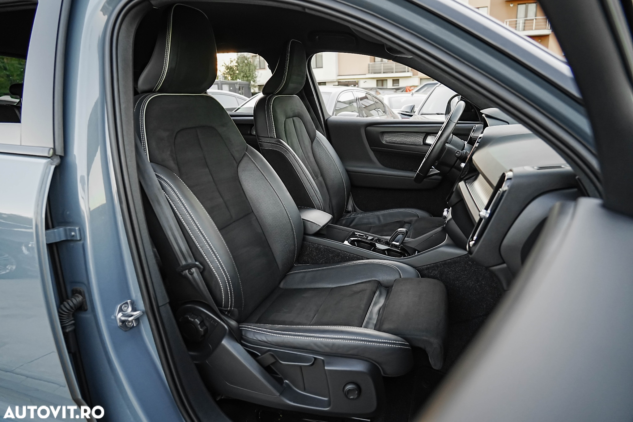 Volvo XC 40 Recharge T5 Twin Engine AT7 R-Design - 18