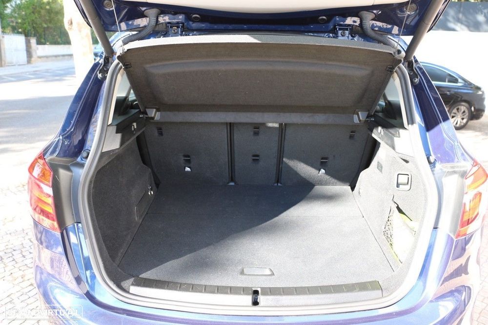 BMW 225xe Active Tourer Advantage - 11