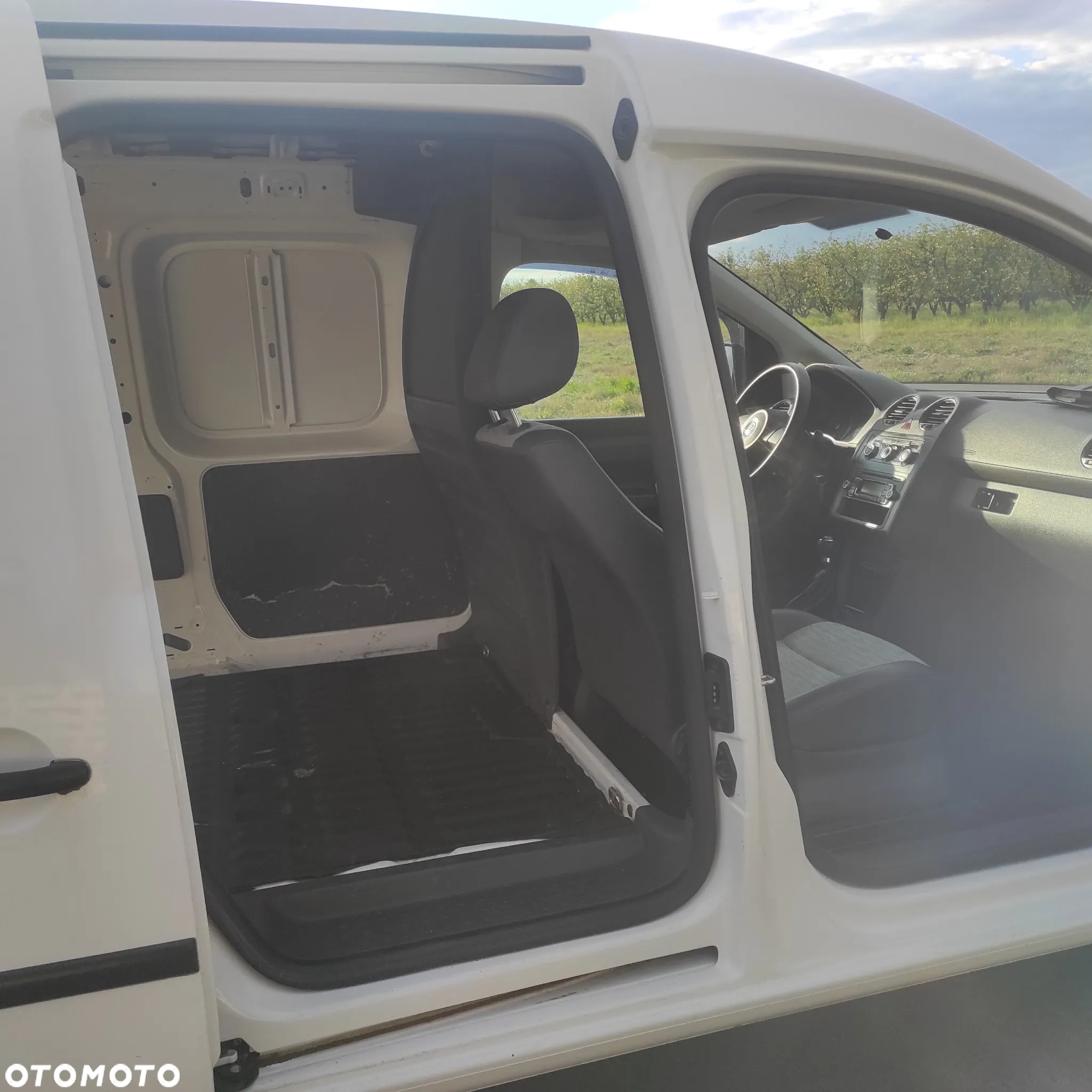 Volkswagen Caddy - 11