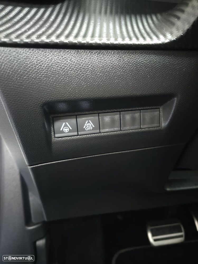 Peugeot 2008 - 12