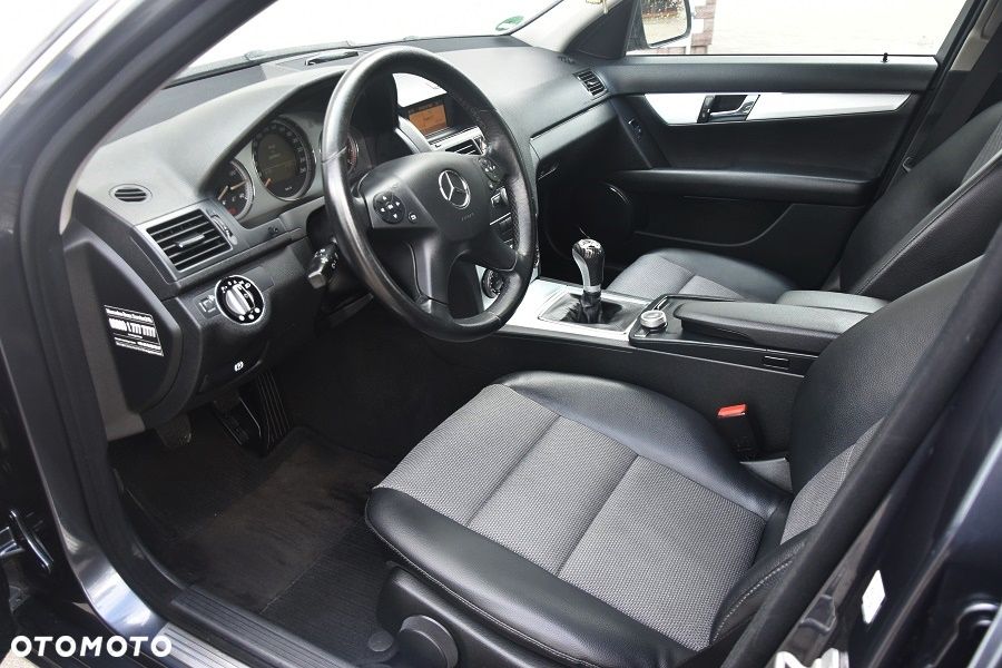Mercedes-Benz Klasa C 200 Kompressor Avantgarde - 14