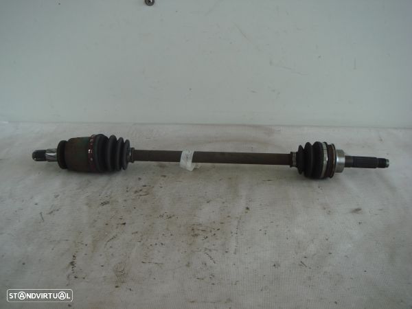 Transmissão Trás Esq Subaru Impreza Três Volumes (Gd) - 1