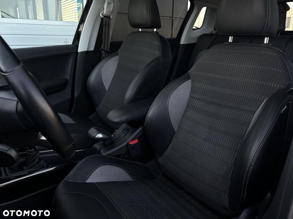 Peugeot 2008 1.2 Pure Tech GPF Allure S&S - 11