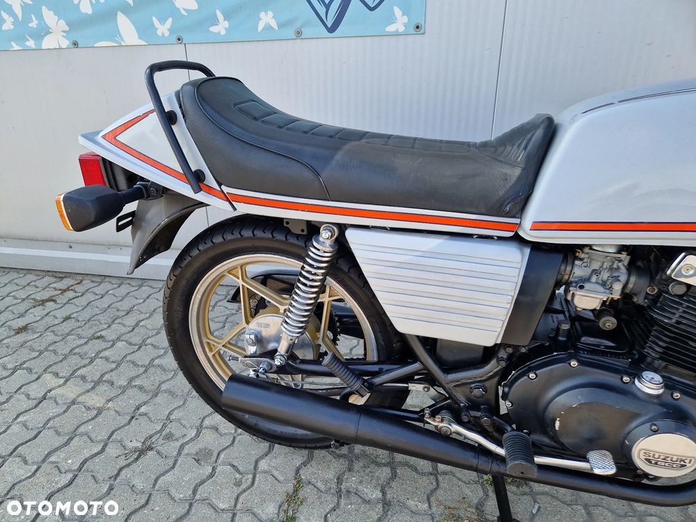 Suzuki GSX - 14