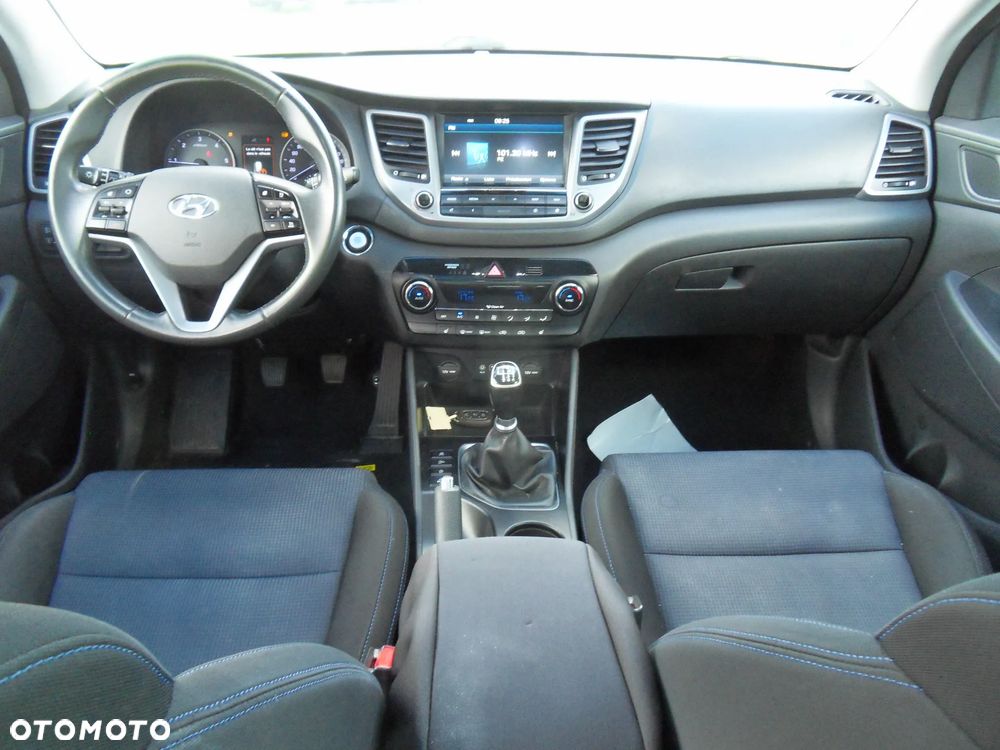 Hyundai Tucson blue 1.7 CRDi 2WD Trend - 14