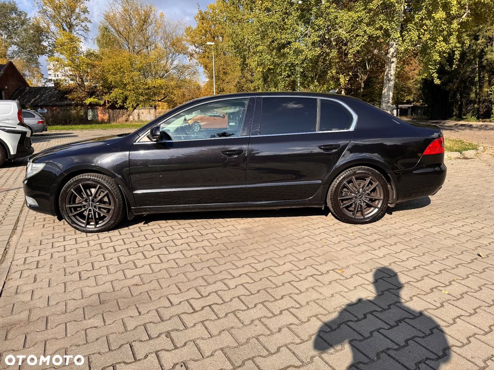 Skoda Superb 2.0 TDI Comfort DSG - 4