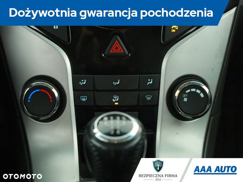 Chevrolet Cruze - 11