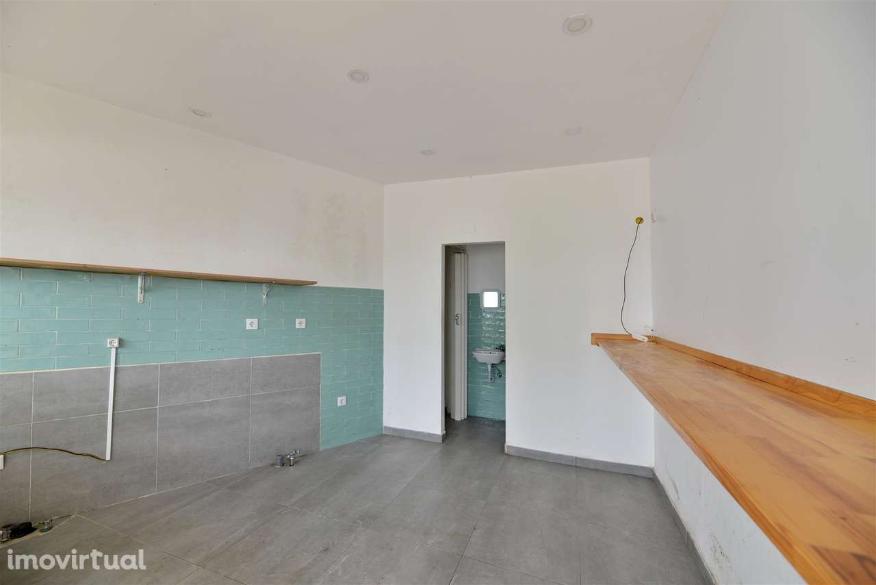 Loja no Monte Estoril, Estoril (ARRENDADO) - Grande imagem: 3/16