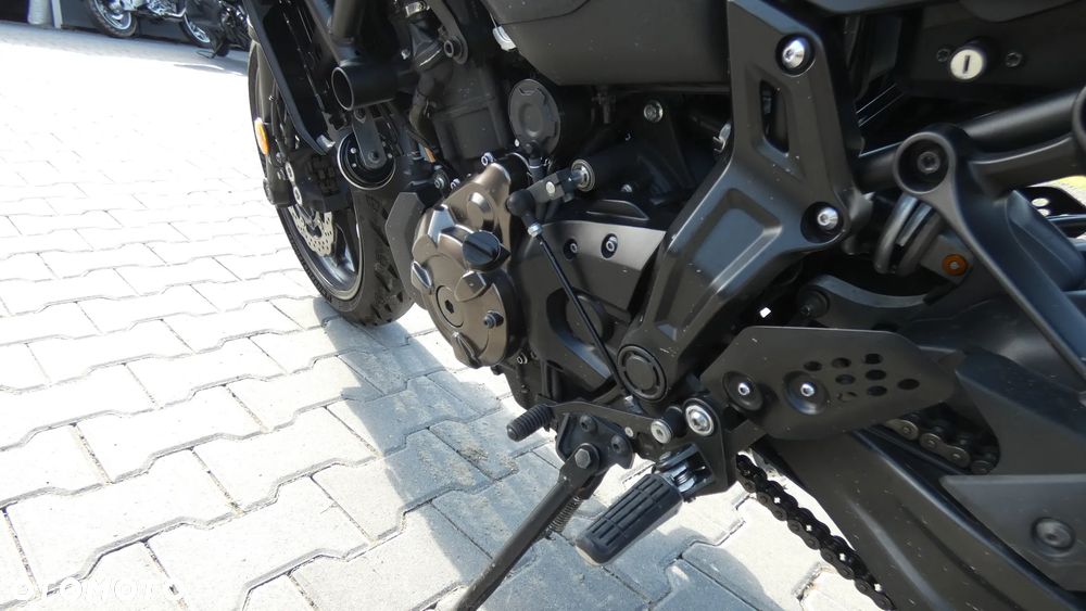 Yamaha MT - 17