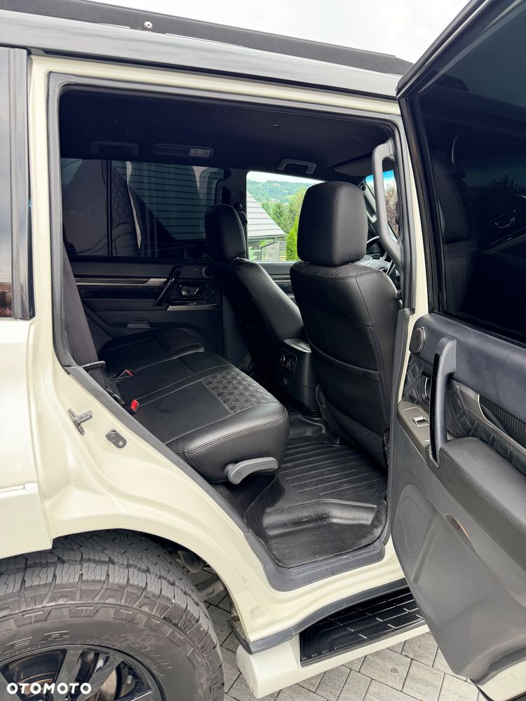 Mitsubishi Pajero - 6