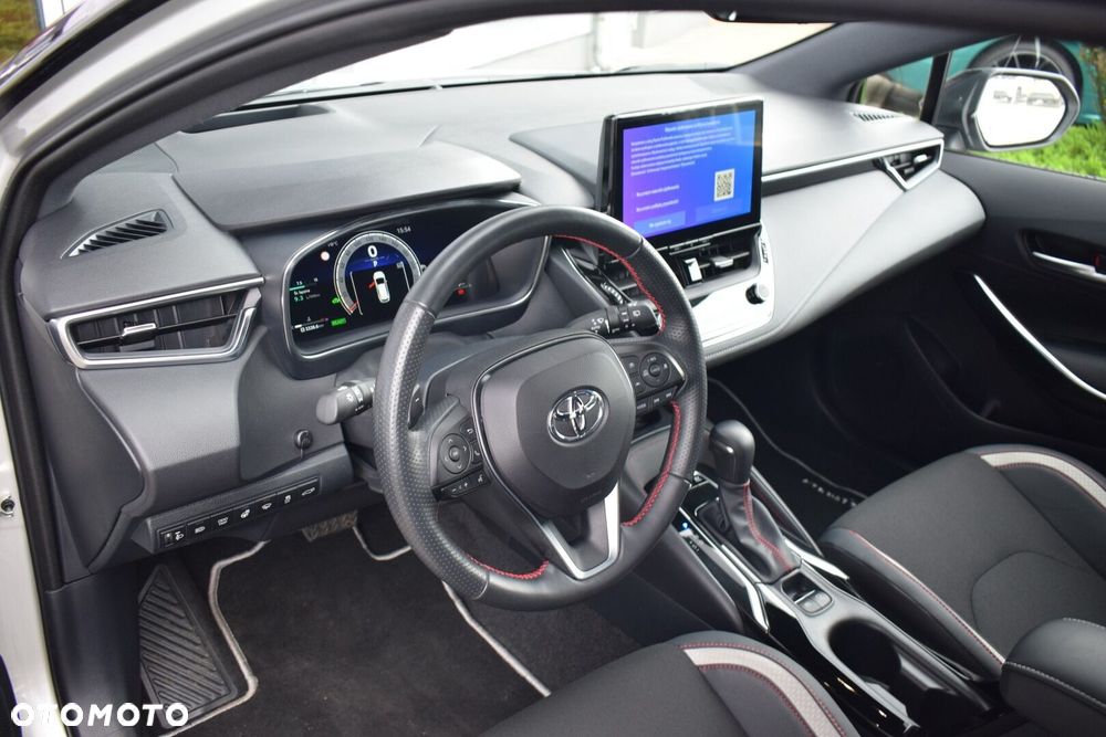Toyota Corolla 2.0 Hybrid GR Sport Dynamic - 12
