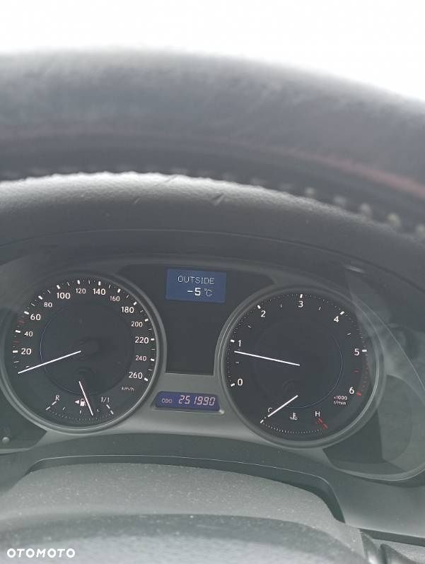Lexus Inny - 3