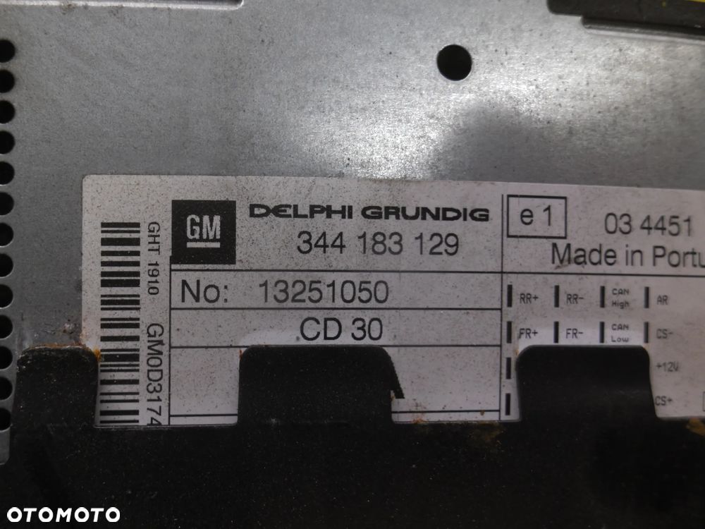 OPEL ASTRA H RADIO FARBRYCZNE 13251050 GRUNDIG ZŁOTY KOLOR FRONTU - 2