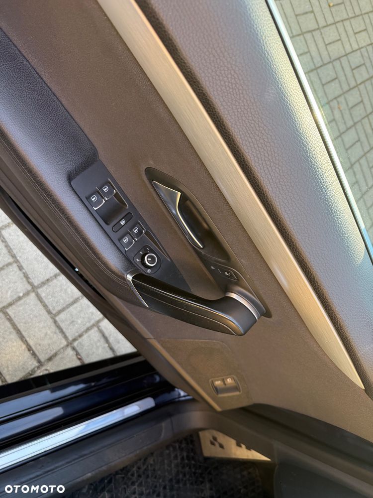 Volkswagen Passat 2.0 TDI Comfortline R-Style - 14