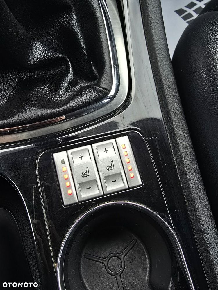 Ford Mondeo - 32