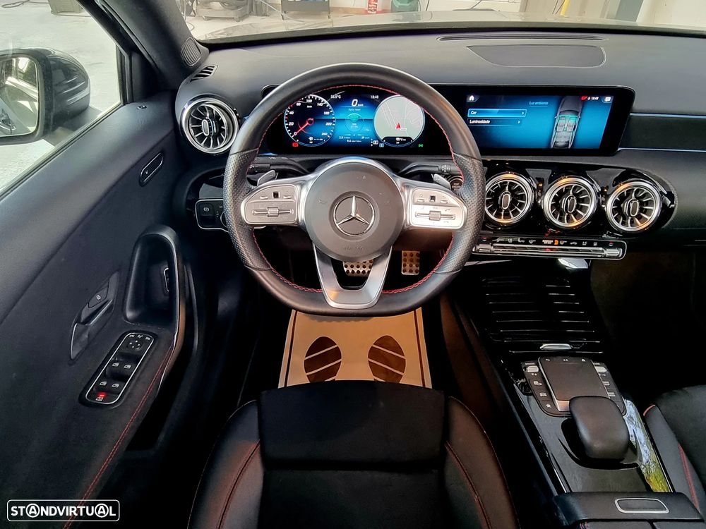Mercedes-Benz A 250 Limousine e AMG Line - 12